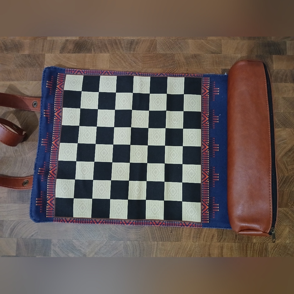 Pendleton Chess/Checkers - Picture 2 of 3